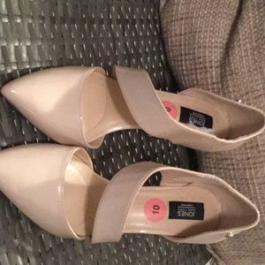 Jones New York Patten leather cream slip in heels
